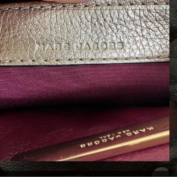 Marc Jacobs Luxury Embellished Gold Metallic Leather Tote Shoulder Bag (MJXX040) - Picture 5 of 15